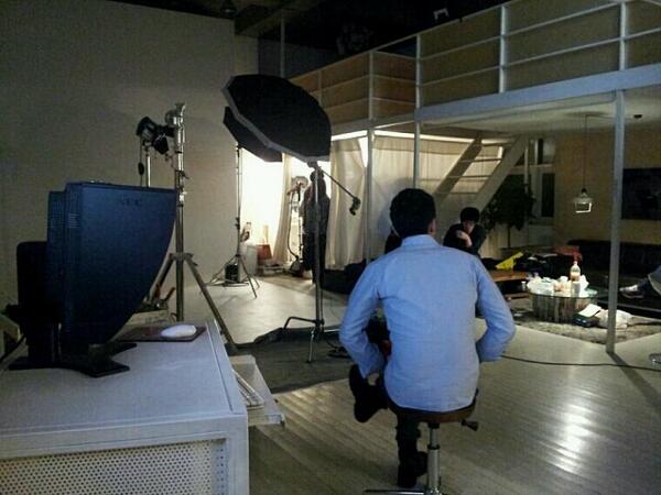 soulmiyake's tweet photo. @lux66 와우..일반인 잡지촬영차 LUX에서 작가님 뵌적있어요^^요새 커피아카데미 다니는데 스타일로그 보다가 깜놀^^혹시16명 방문이 가능할까요?매주금욜 카페투어 하는데 꼭 작가님 카페 소개해주고 싶네요^^ http://t.co/BCgdwBmPmG