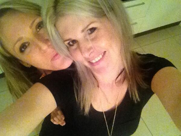 adeleporter's tweet image. Happy Easter Folks! Xxxxx