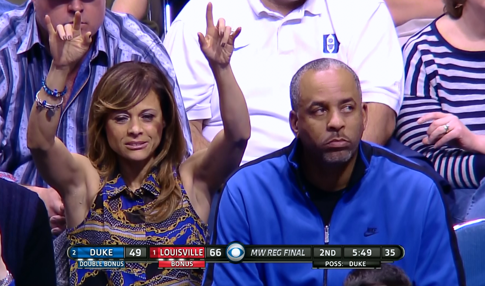 BGuKuweCEAAK5Rt.png:large