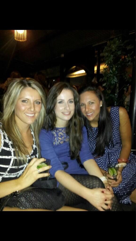 lwjef1's tweet photo. #lovethesegirls @Miranda0000009 http://t.co/XSA6YHTs02