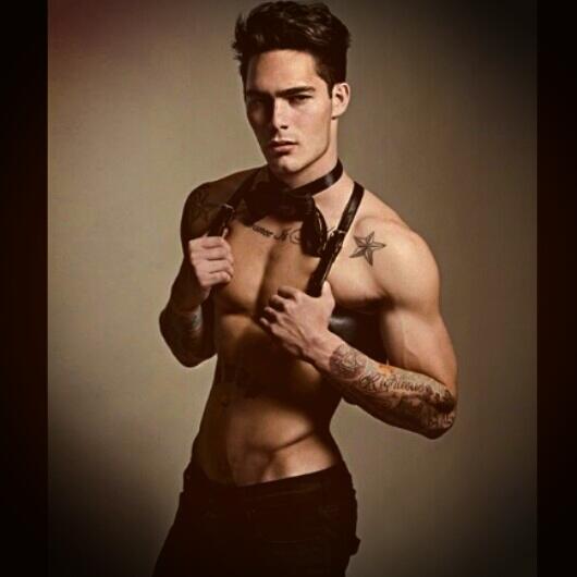 Jaspimadness's tweet photo. #tanginathis #maximilliansilberman weeeet weeeeeeeeew! http://t.co/Z7I8TpBfbU