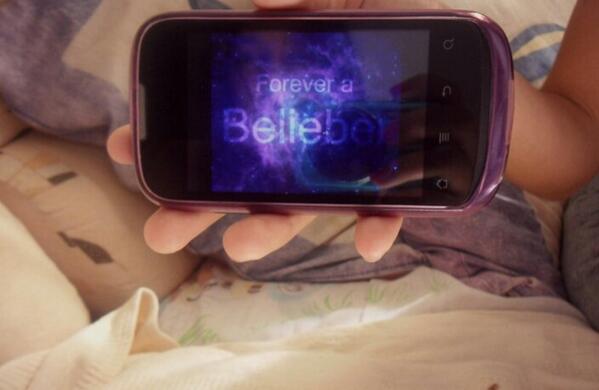 KeylaHA96's tweet photo. no es ninguna moda simplemente es mi vida es lo que soy http://t.co/6aNw2FAvVQ