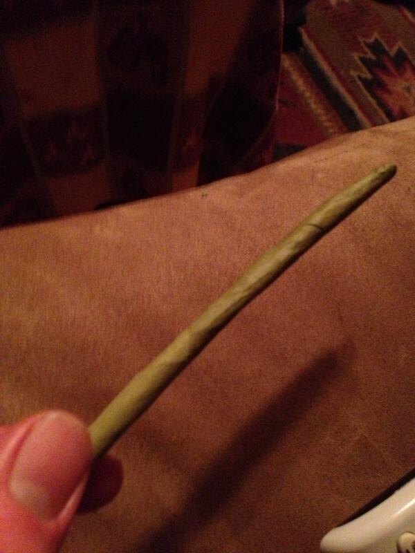 CurtEusCurtis's tweet image. Can't fux with a perfectly good boogey. #lightdatshit #smokedatshit #passdatshit