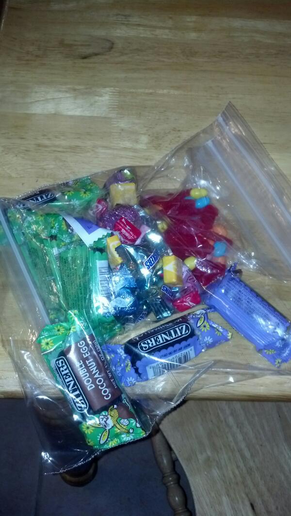 emmoran27's tweet image. Homework is not done but I'm ready for college still ... #packedtoperfection #comingwith