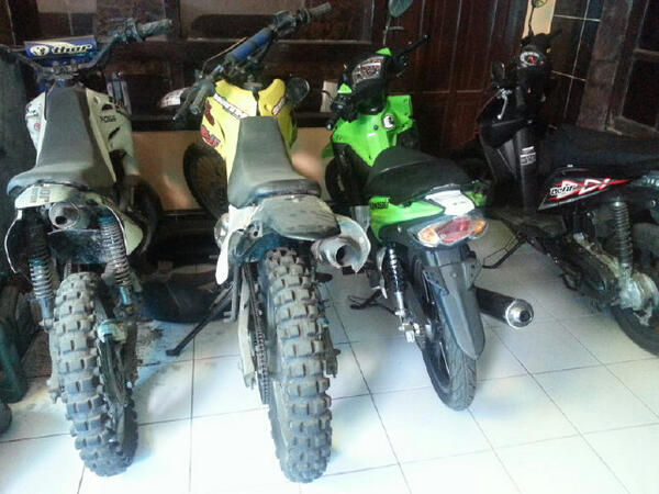 KostKlaten's tweet photo. Dijual motor trail hub 0272325214 http://t.co/AcjOQT8OU4