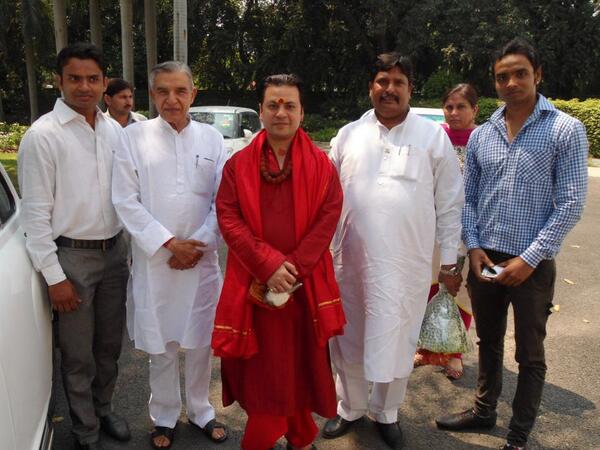 ShailesAcharya's tweet photo. astro news....harekrishna. http://t.co/PfQ33hxVTV