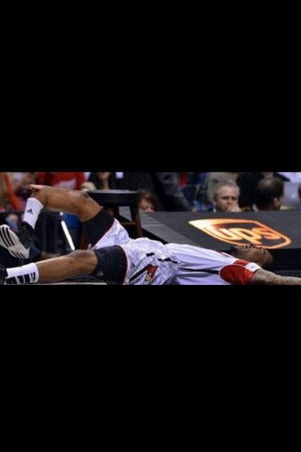 KDavis3444's tweet image. #Prayersforware😑😧😷