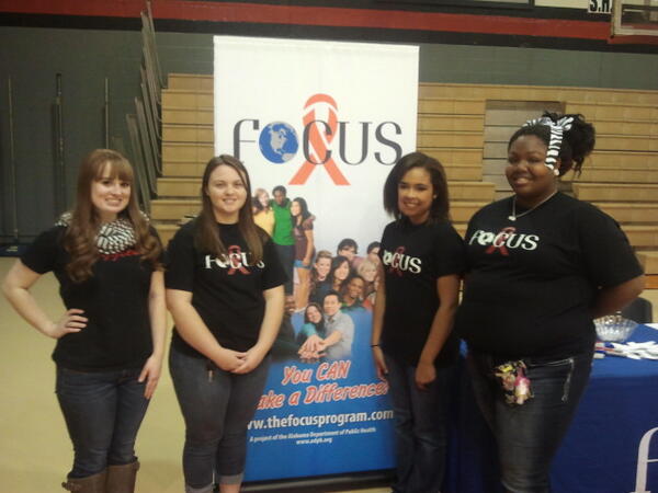 ALABAMAFOCUS's tweet image. FOCUS students are all smiles at Sylacauga High School Health Fair! #missingclass
