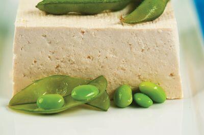 RawFoodInformer's tweet photo. US soybean farmers see growth potential in edamame . http://t.co/UkjlN1NIxw http://t.co/SYezyaCeEh