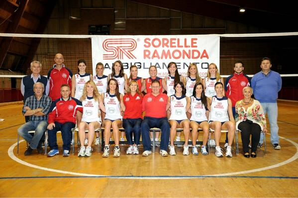 UnioneVolley's tweet photo. La nostra serie B2 http://t.co/o222LaxLQo