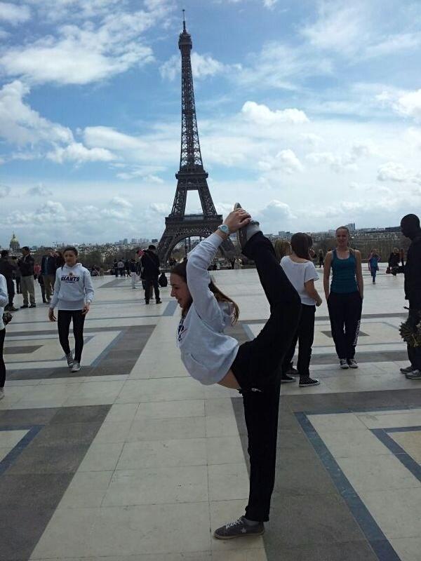 sanz_lara's tweet image. Paris 2013 #springopen #cheerleading #love this city #eiffeltower #doing a #scorpion #go #giants  ❤