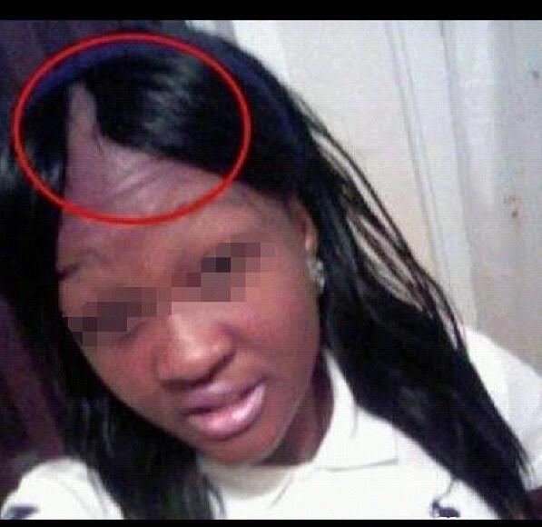 D_mayne_077's tweet photo. Wtf black girls need to stop this looool http://t.co/1etLYnz1Bm