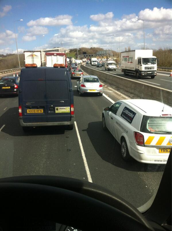 09ross's tweet image. #TOTALGRIDLOCK