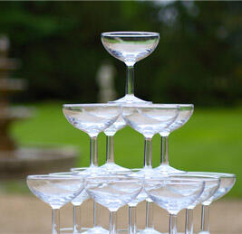 Or maybe just back to good old traditional champagne coupes ? Ours are really special options.net