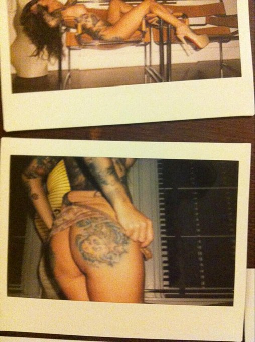 Bottom of the morning to ya! #bumpic #bum #inked #tattoo #inkedgirl Polaroid: @tmronin http://t.co/q