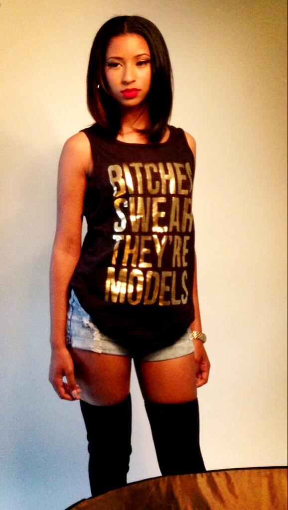 murdertherunway's tweet photo. Loveee this shirt!! 😌😉😘😘 #unedits http://t.co/sE4DnbErpO