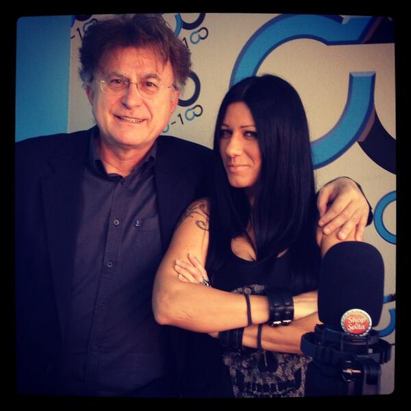 tittigru's tweet photo. Con @RedRonnieRoxy ora su http://t.co/kyNWuEo9Rh canale C-100. È in arrivo anche l'attesissimo @Mario_Riso http://t.co/Nc1Xe6D3Jd