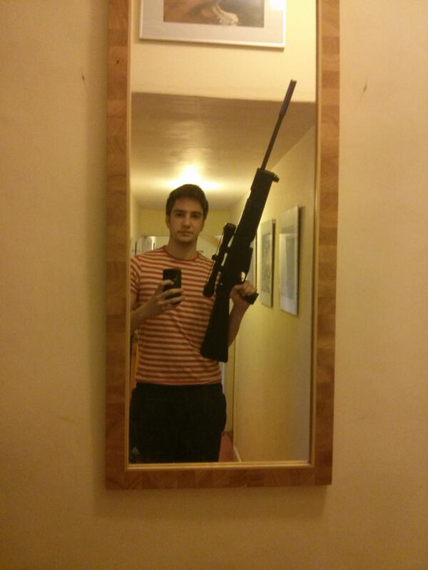ThomasBence's tweet photo. At the risk of sounding like #Jono, got a new gun #myspacepicture http://t.co/7zl57R23MY