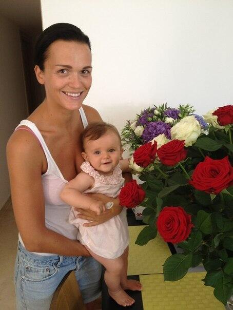 OfficialSlava's tweet photo. @newsmusic_ru да родилась у меня Танечка http://t.co/Cm5OB5qh2x