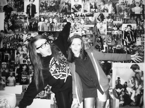 Emo_Girl19's tweet photo. me and me cousin @YouMeAtTwix lol <3 http://t.co/ivufdAjlBB