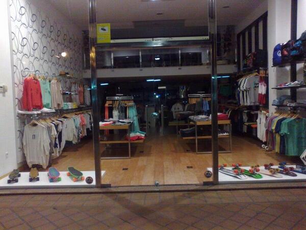 AngletShop's tweet photo. @GlobeEurope yeahhh the best luck for these summer!!! #bantam in @AngletShop  #puertoalcudia #mallorca http://t.co/elSMAZxO2w