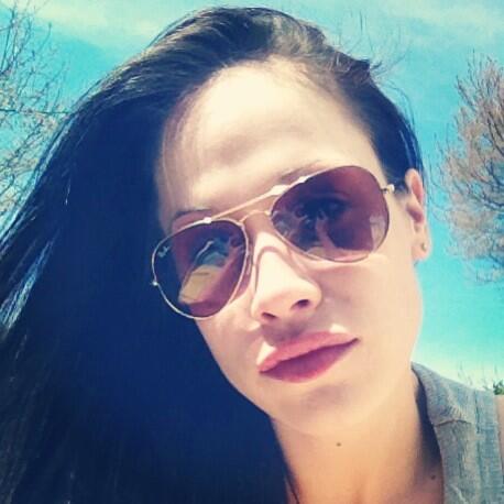 morgancaitlin's tweet image. My #sundayfunday spent studying in the sun #PTschoolproblems #ineedsun #wishmeluckonmyexam :(