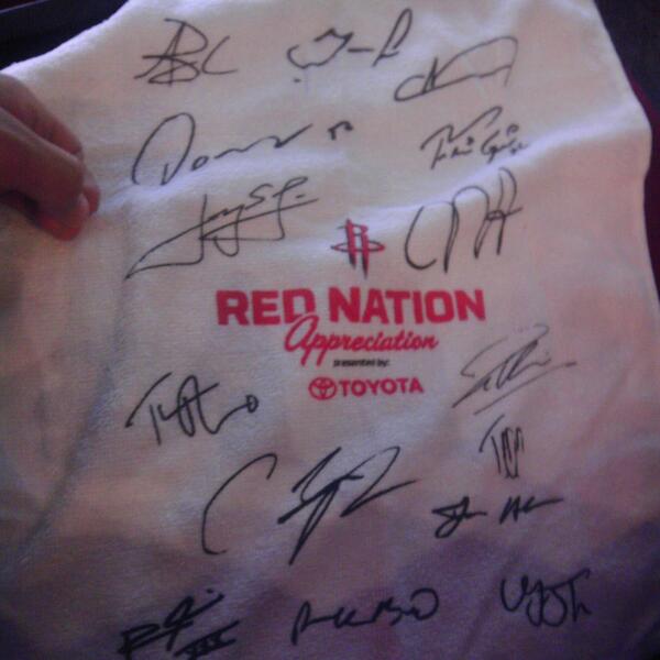 jovanylara's tweet photo. Hand singed. http://t.co/nXJXKje1Ex