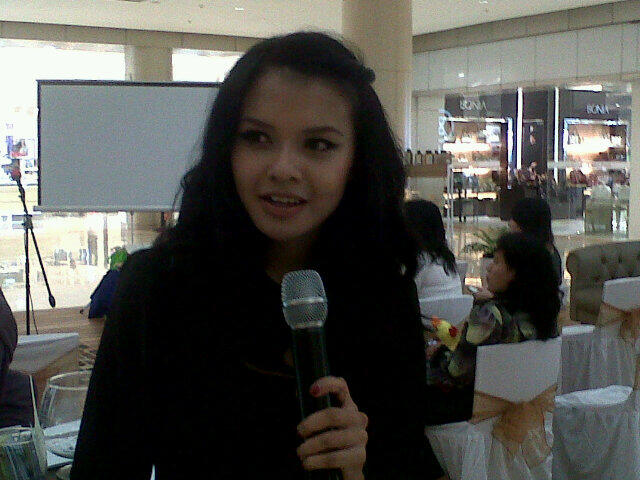 Gudang Artis, MC Artis, MC Komedi, MC Wedding - Noni Zara 