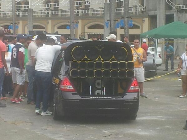 BoysElectronics's tweet photo. Esta unidad de colonfue la.ganadora d la.categoria d sedan... 148.4 nuevo record nacional.. felicidades http://t.co/mUB79dZdBp