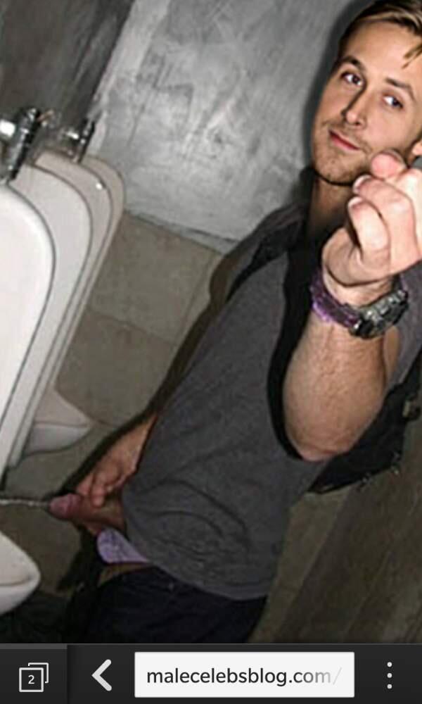 #Ryangosling. #pissing. pic.twitter.com/WuXSr2e2qK. 