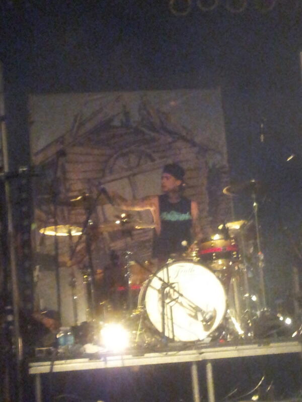 tinyme123's tweet photo. Best drummer there is!! @ptvmike! #reno #knittingfactory #mikefuentes #bestdrummeriknow #ptv http://t.co/zfBZGLfIoP