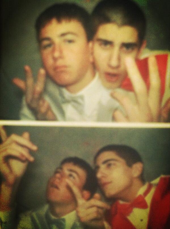 BenzeeBoy13's tweet image. @AH_BrownMan reping tuxedo mask #cakeless @theSHEPman