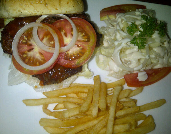 Want this delicious Wagyu Ribs Burger half the price? Join us and our #MTBHappyHour. 50% off for your late lunch ;)