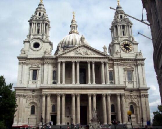 Such a lovely warm day to be out and about around #stpauls