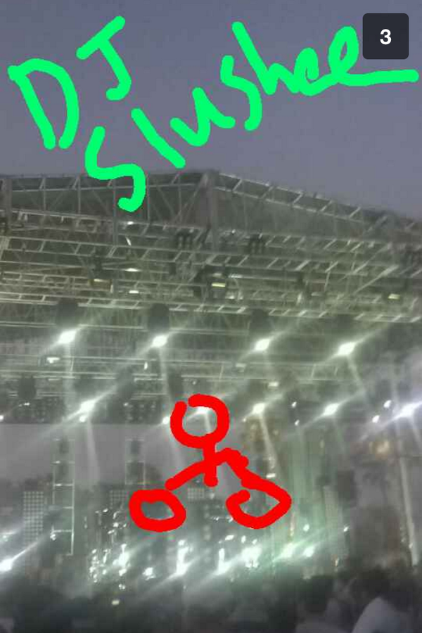 djSlushee's tweet photo. Thank you #SaharaTent - a fan photo from last night's performance @coachella http://t.co/TDJUu1RwqZ