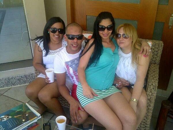 Nathaliepc30's tweet image. #amigos #Guavaberry #Relax