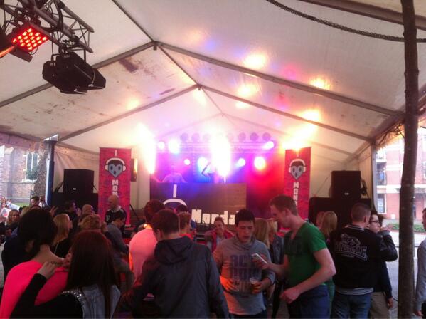 Vandaag dag 4 licht en geluid in Eibergen, "I Love Monday" met perfect weer en leuke DJ's!