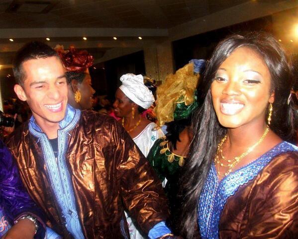 Innylalocas's tweet photo. Couple Algério -Malien  Magnifique vive La Métissage <3 <3 Bientôt Inch' http://t.co/J0Kt9evd66