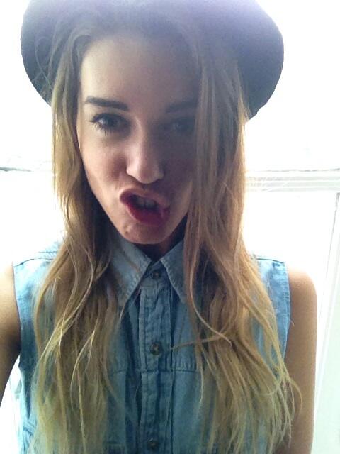 NinaaVT tweet picture