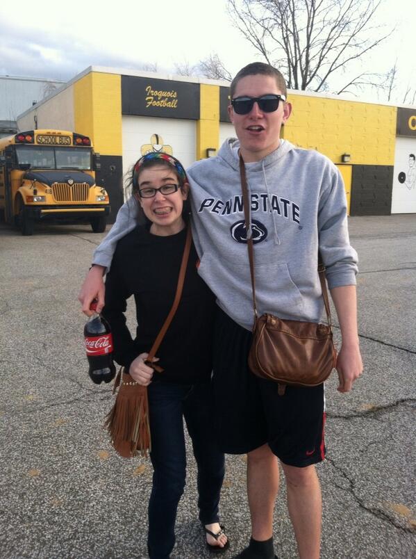 mealz71's tweet image. Cuties fo life #saches #twins #sexiiiii