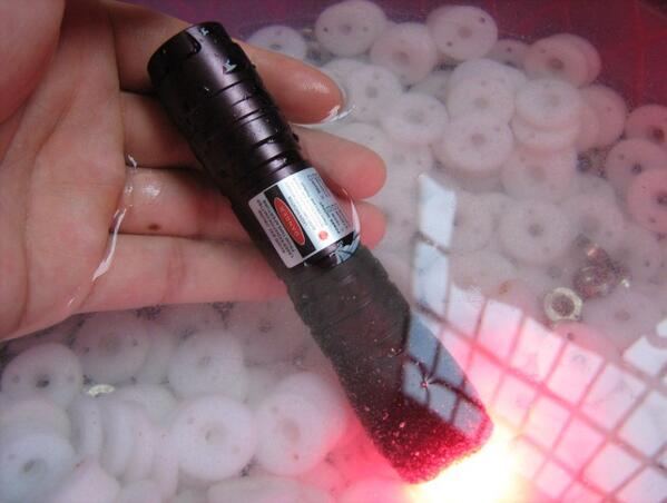 laserspaces's tweet image. Awesome red laser pointers,waterproof and focusadjustable.laserspaces.com/show_pro.asp?i…