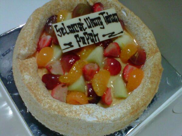 NinditaU's tweet image. #brithday #cake #chese #mixfruits