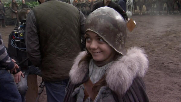 Feliz Día del Nombre, <a href="/Maisie_Williams/">Maisie Williams</a>. Parece mentira que ya tengas 16 años. Cómo pasa el tiempo... #JuegodeTronos