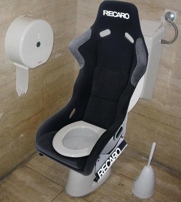 HoppersExpress's tweet image. Car toilet seat