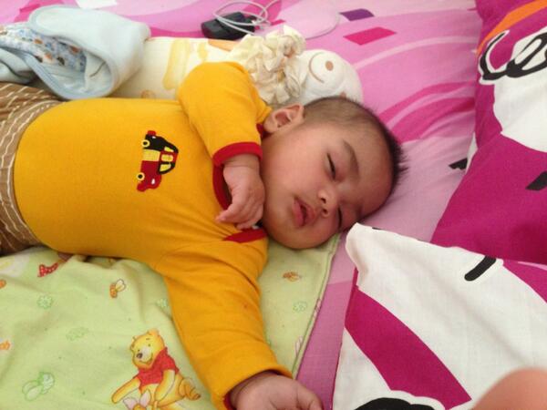 RaniUnda's tweet photo. @rinisuaib qeebny mih lg bobo http://t.co/k1kzynX9uX