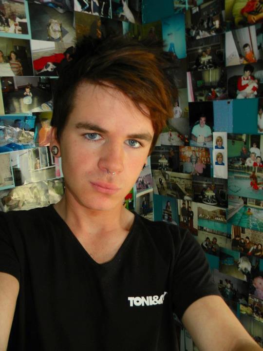 ElijahThomas22's tweet photo. 2012 #flashback #thinspo #selfie http://t.co/yxxVTBUaHN