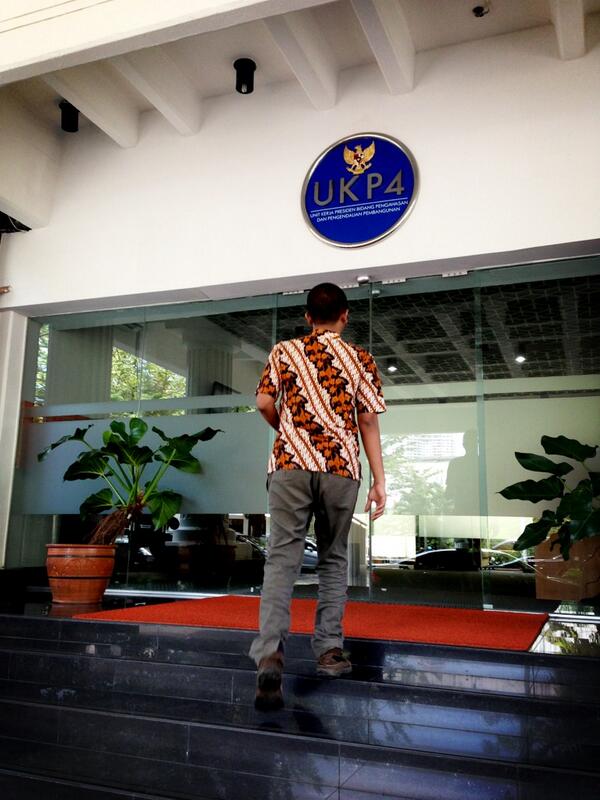 KateringKopi's tweet photo. Siapakah dia? #KateringKopi http://t.co/e42HcZdr0y