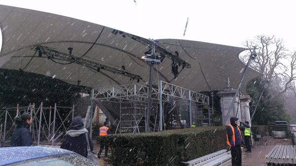 roryjkelly's tweet photo. @GallowCrewzone  holland park open air theatre in the snow http://t.co/VUZNBQsEu6