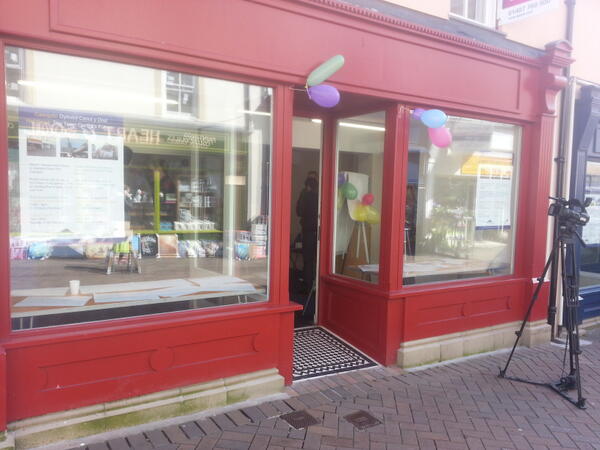 pop into market st and have your say on town centre future. we are here till 5pm..and up in town hall from 7pm...