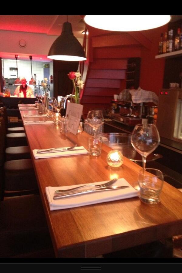 wijnenvanOns's tweet image. #bikken aan de #bar vanavond #kippendei of #kabeljauw